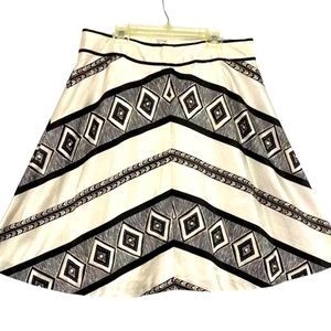 White House Black Market Flair Lined Skirt Geo Aztec Print Size 8